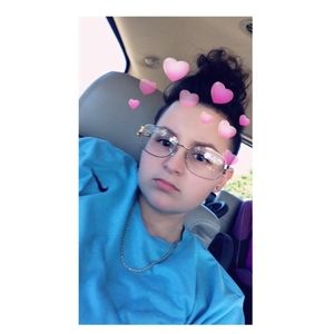 Meet your Posher, Carmen